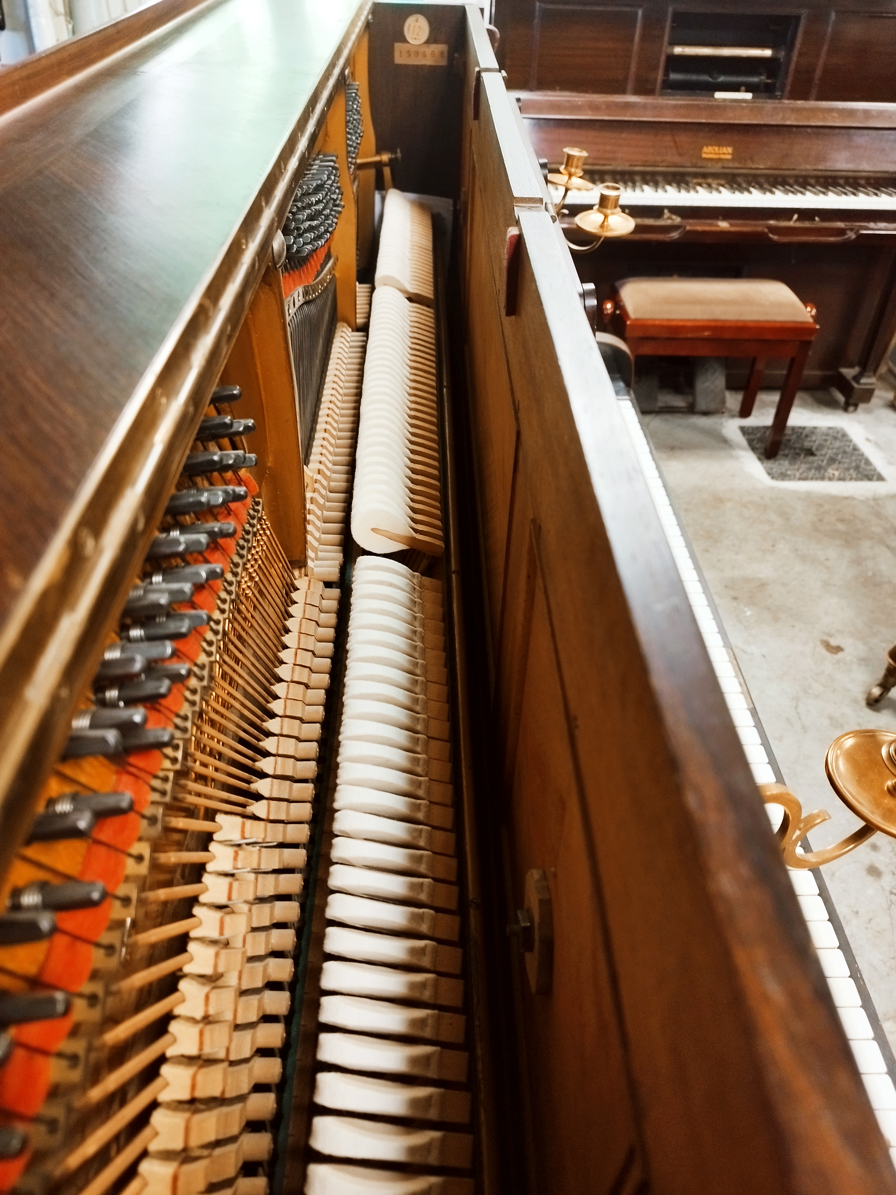 clic pour ouvrir dans un nouvel onglet piano droit Pleyel-Wolff-Lyon à acheter sur Montpellier